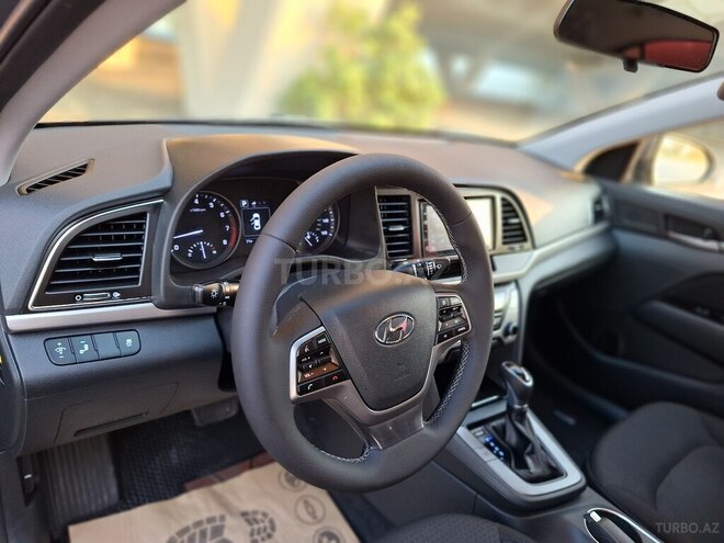 Hyundai Elantra 2017, 114,000 km - 2.0 l - Bakı