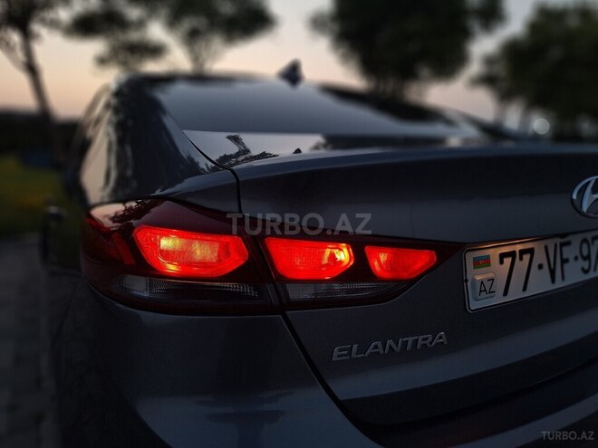 Hyundai Elantra 2017, 114,000 km - 2.0 l - Bakı