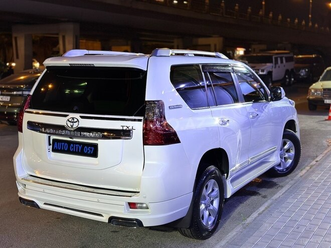 Toyota Land Cruiser Prado-5