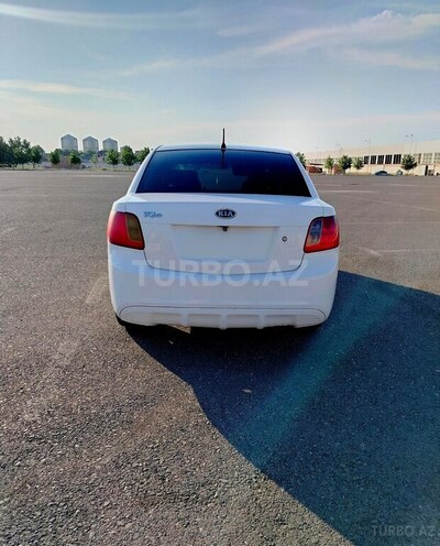 Kia Rio 2011, 376,500 km - 1.4 л - Gəncə