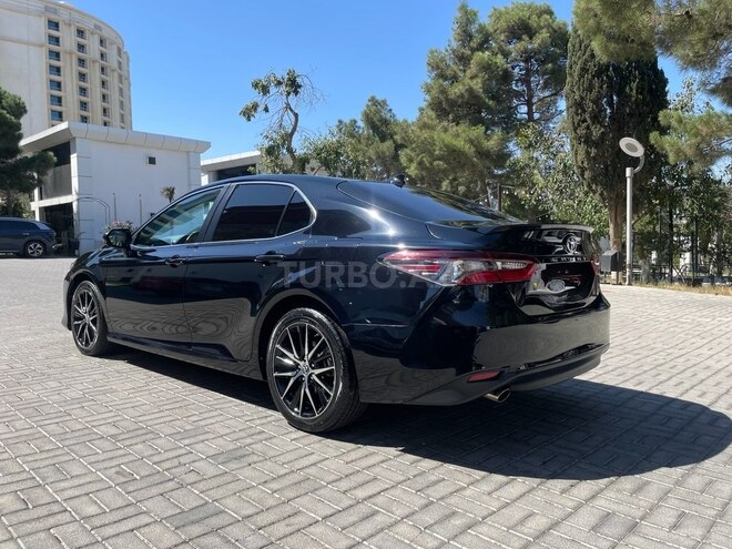 Toyota Camry-5