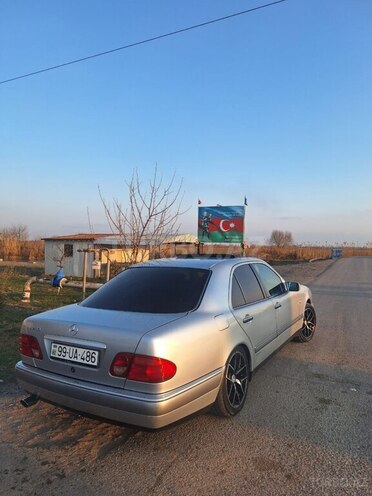 Mercedes E 230 1997, 360,000 km - 2.3 l - Beyləqan