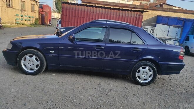 Mercedes C 220 d 2000, 272,000 km - 2.2 l - Bakı