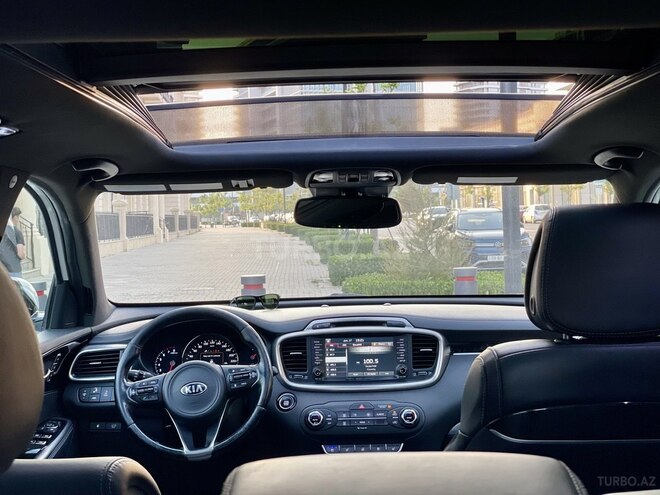 Kia Sorento-16