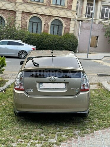 Toyota Prius-3