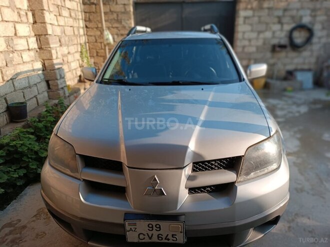 Mitsubishi Outlander 2002, 22,135 km - 2.4 l - Bakı