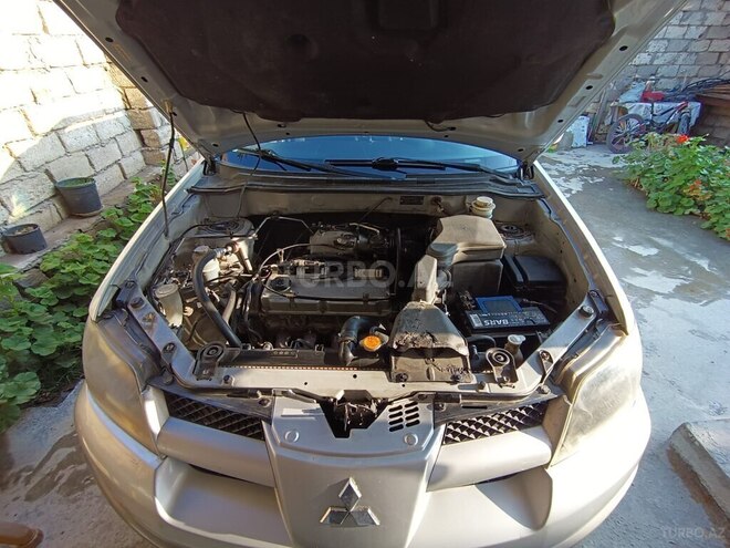 Mitsubishi Outlander 2002, 22,135 km - 2.4 l - Bakı