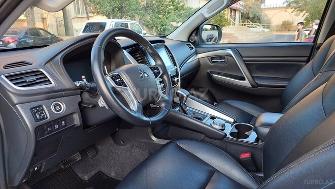 Mitsubishi Pajero Sport 2021, 52,800 km - 3.0 л - Bakı