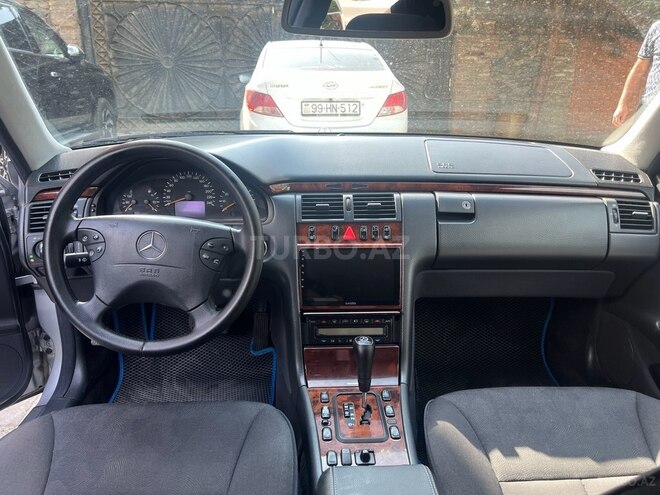 Mercedes E 240 1999, 279,000 km - 2.4 l - Gəncə