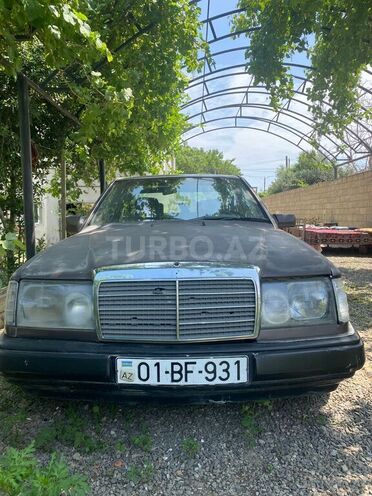 Mercedes E 250 1993, 409,880 km - 2.5 l - Bakı