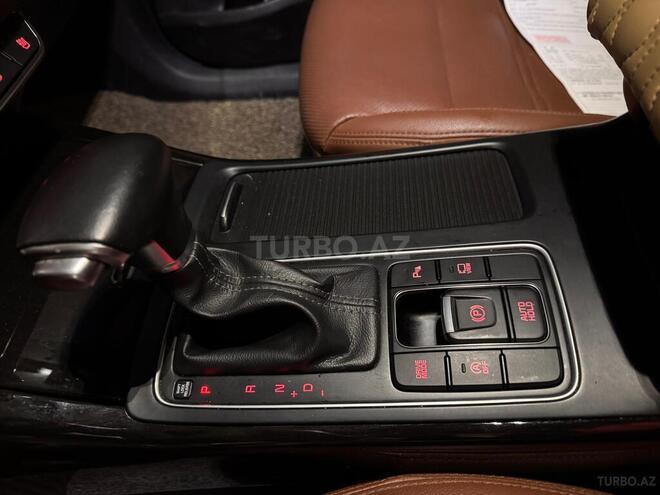 Kia Sorento-12