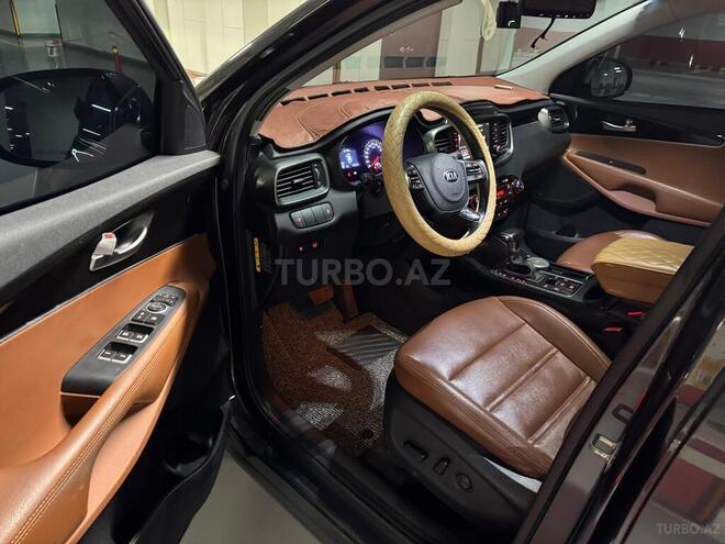 Kia Sorento-11