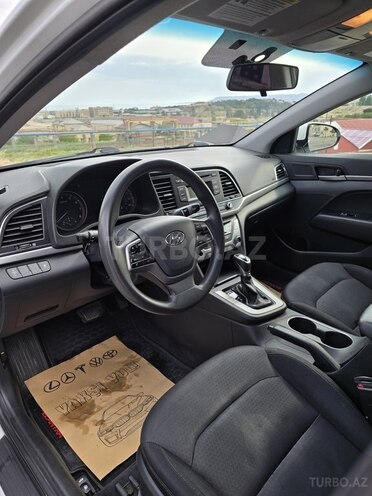 Hyundai Elantra 2017, 150,796 km - 1.6 l - Bakı
