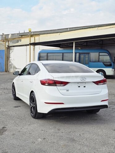 Hyundai Elantra 2017, 150,796 km - 1.6 l - Bakı