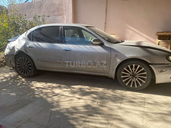 Nissan Maxima-2