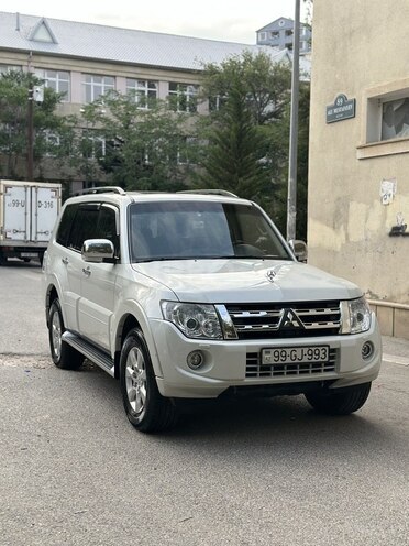 Mitsubishi Pajero 2013, 122,000 km - 3.5 l - Bakı
