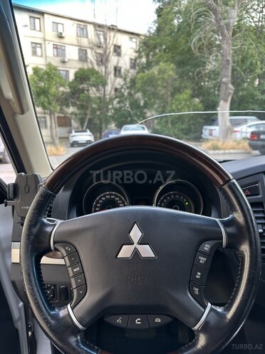 Mitsubishi Pajero 2013, 122,000 km - 3.5 l - Bakı