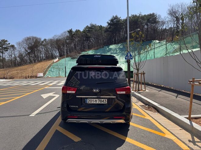 Kia Carnival-6