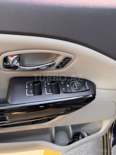 Kia Carnival-18