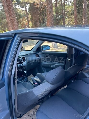 Kia Rio 2006, 330,000 km - 1.4 l - Sumqayıt
