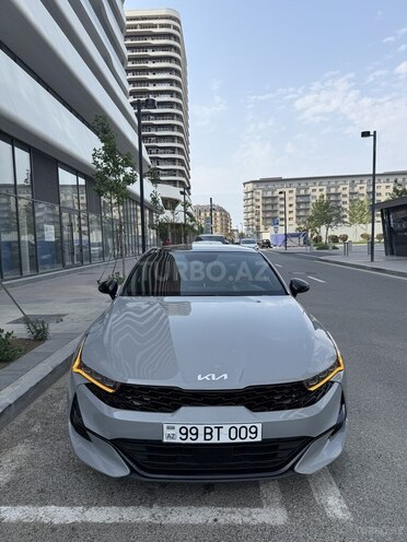 Kia K5-1