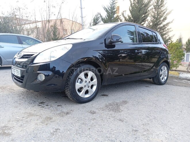 Hyundai i20 2011, 232,500 km - 1.3 l - Bakı