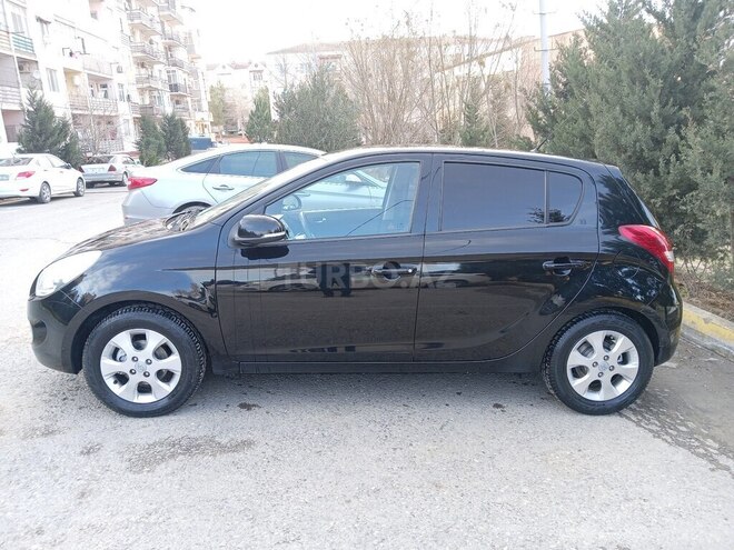 Hyundai i20 2011, 232,500 km - 1.3 l - Bakı