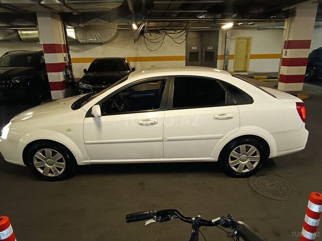 Chevrolet Lacetti-5