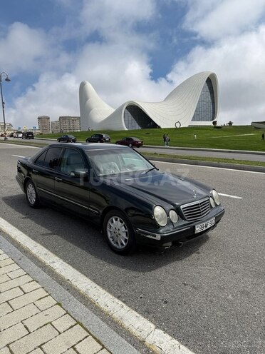 Mercedes E 280 2000, 350,000 km - 2.8 l - Bakı