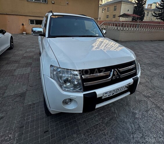 Mitsubishi Pajero 2008, 275,000 km - 3.0 l - Bakı