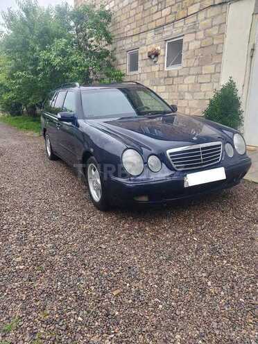Mercedes E 220 d 2001, 325,235 km - 2.2 l - Tovuz