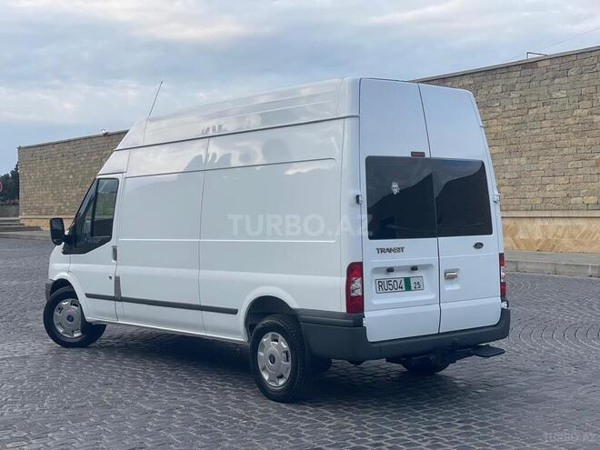 Ford Transit-18