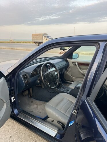 Mercedes C 180 1995, 256,807 km - 1.8 л - Bakı