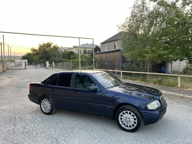 Mercedes C 180 1995, 256,807 km - 1.8 л - Bakı