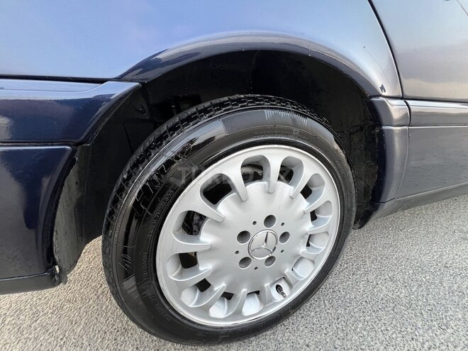 Mercedes C 180 1995, 256,807 km - 1.8 л - Bakı