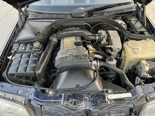 Mercedes C 180 1995, 256,807 km - 1.8 л - Bakı