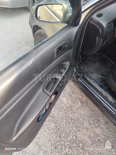 Volkswagen Passat 2002, 350,000 km - 1.8 l - Bakı