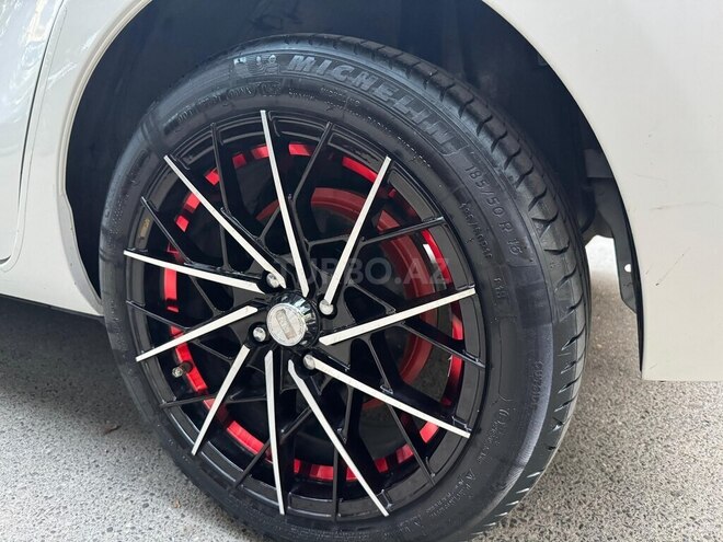 Toyota Prius C 2015, 120,000 km - 1.5 л - Bakı