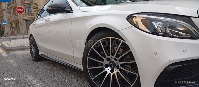 Mercedes C 220 d 2015, 143,143 km - 2.2 l - Bakı