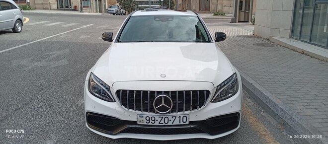 Mercedes C 220 d 2015, 143,143 km - 2.2 l - Bakı