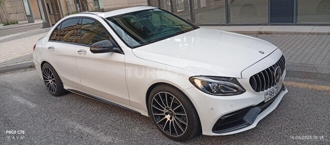 Mercedes C 220 d 2015, 143,143 km - 2.2 l - Bakı