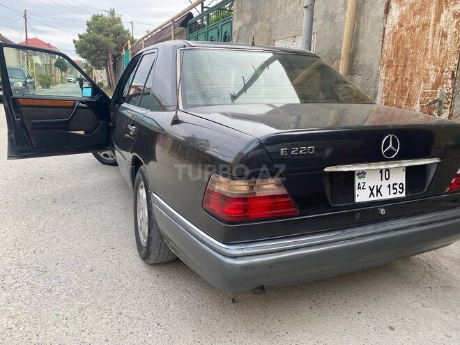 Mercedes E 220 1993, 400,000 km - 2.2 l - Bakı
