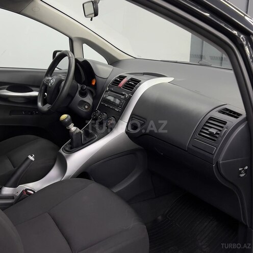 Toyota Auris 2010, 180,111 km - 1.4 л - Sumqayıt