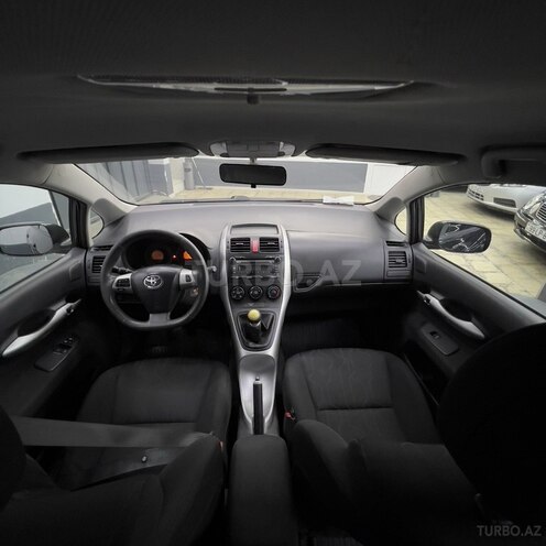 Toyota Auris 2010, 180,111 km - 1.4 л - Sumqayıt