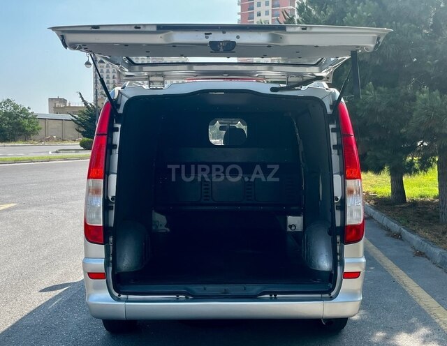 Mercedes Vito 115 2006, 200,500 km - 2.2 l - Bakı