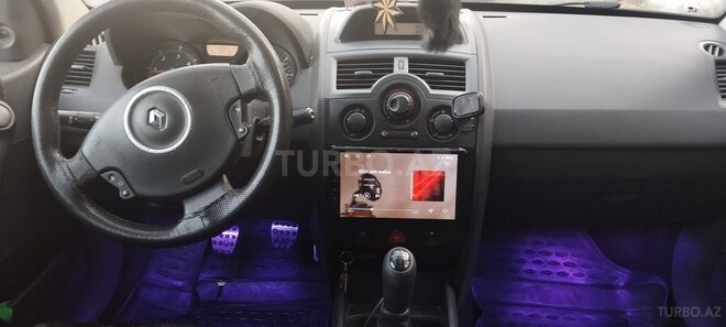 Renault Megane-6