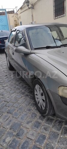 Opel Vectra-10