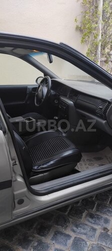 Opel Vectra-9