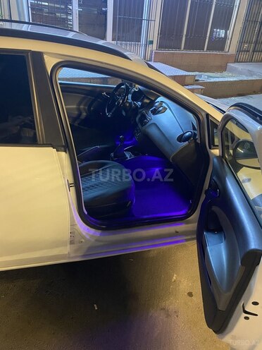 SEAT Ibiza-7
