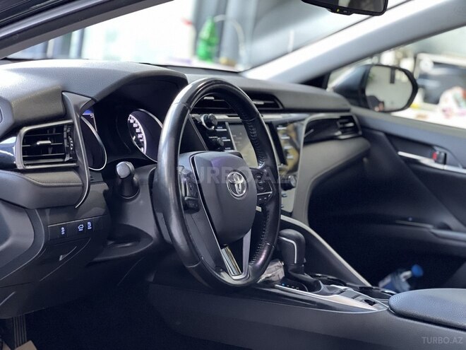 Toyota Camry-14
